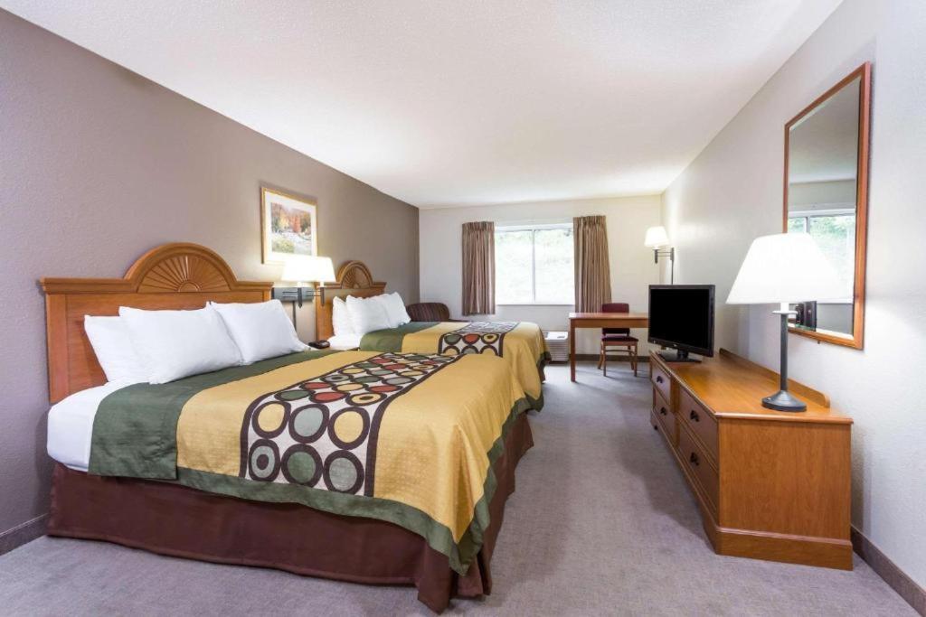 Quality Inn Хънтингтън Екстериор снимка